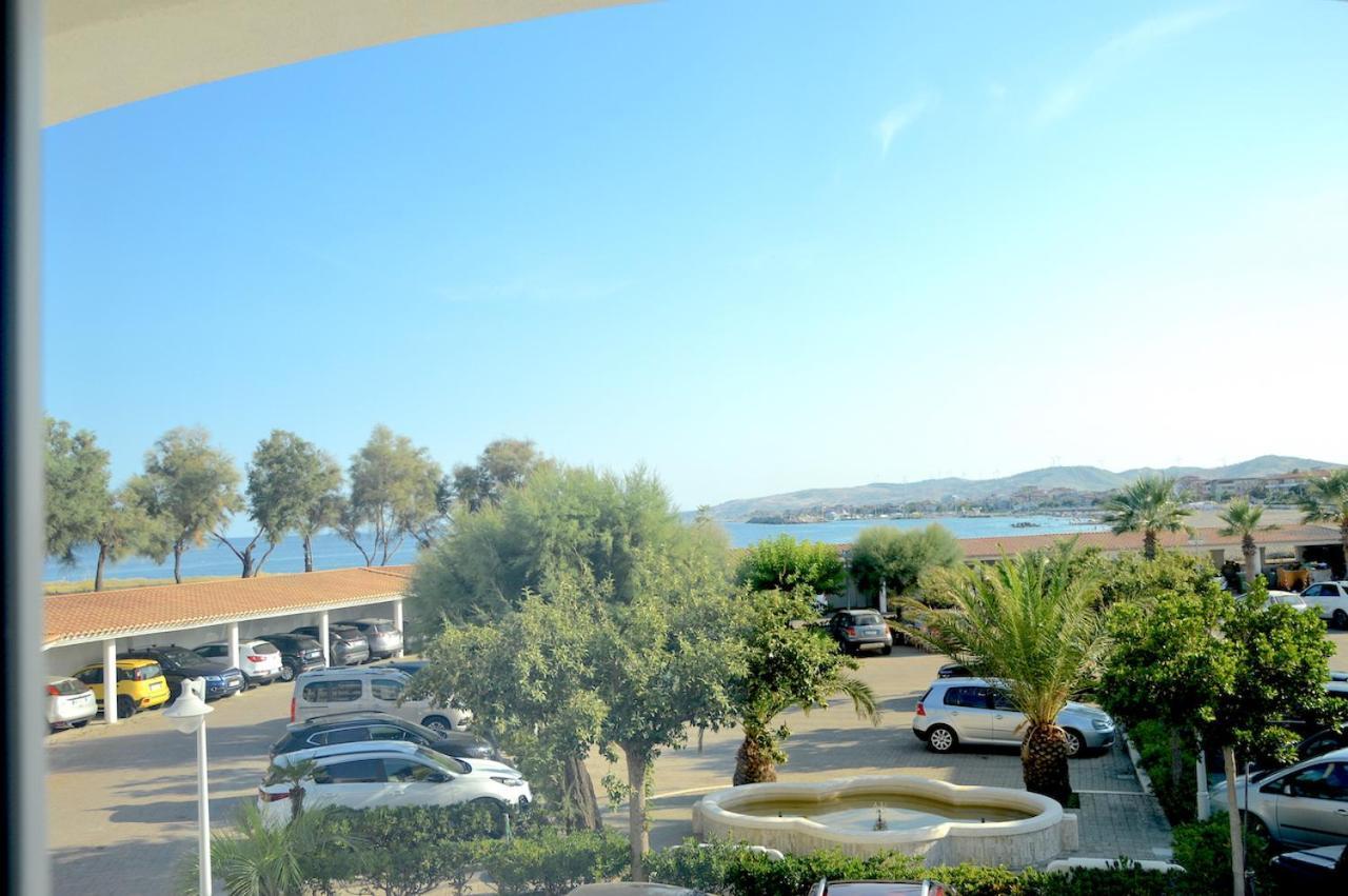 Hotel Residence Il Gabbiano Ciro Marina Exterior photo