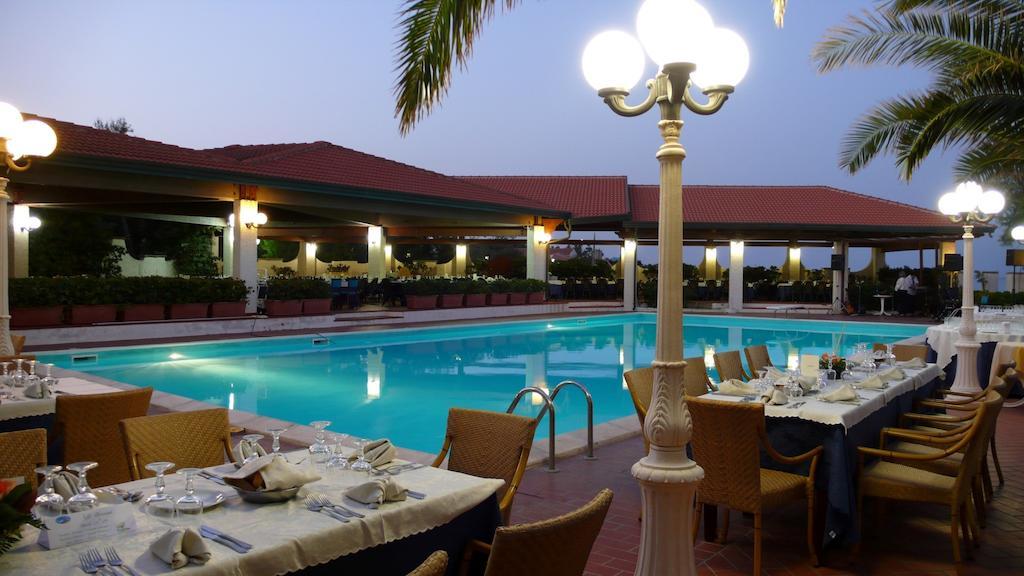 Hotel Residence Il Gabbiano Ciro Marina Exterior photo