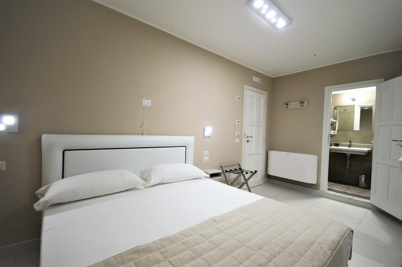 Hotel Residence Il Gabbiano Ciro Marina Exterior photo