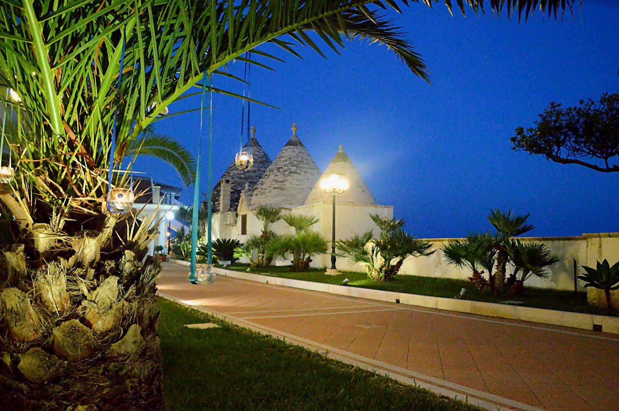 Hotel Residence Il Gabbiano Ciro Marina Exterior photo