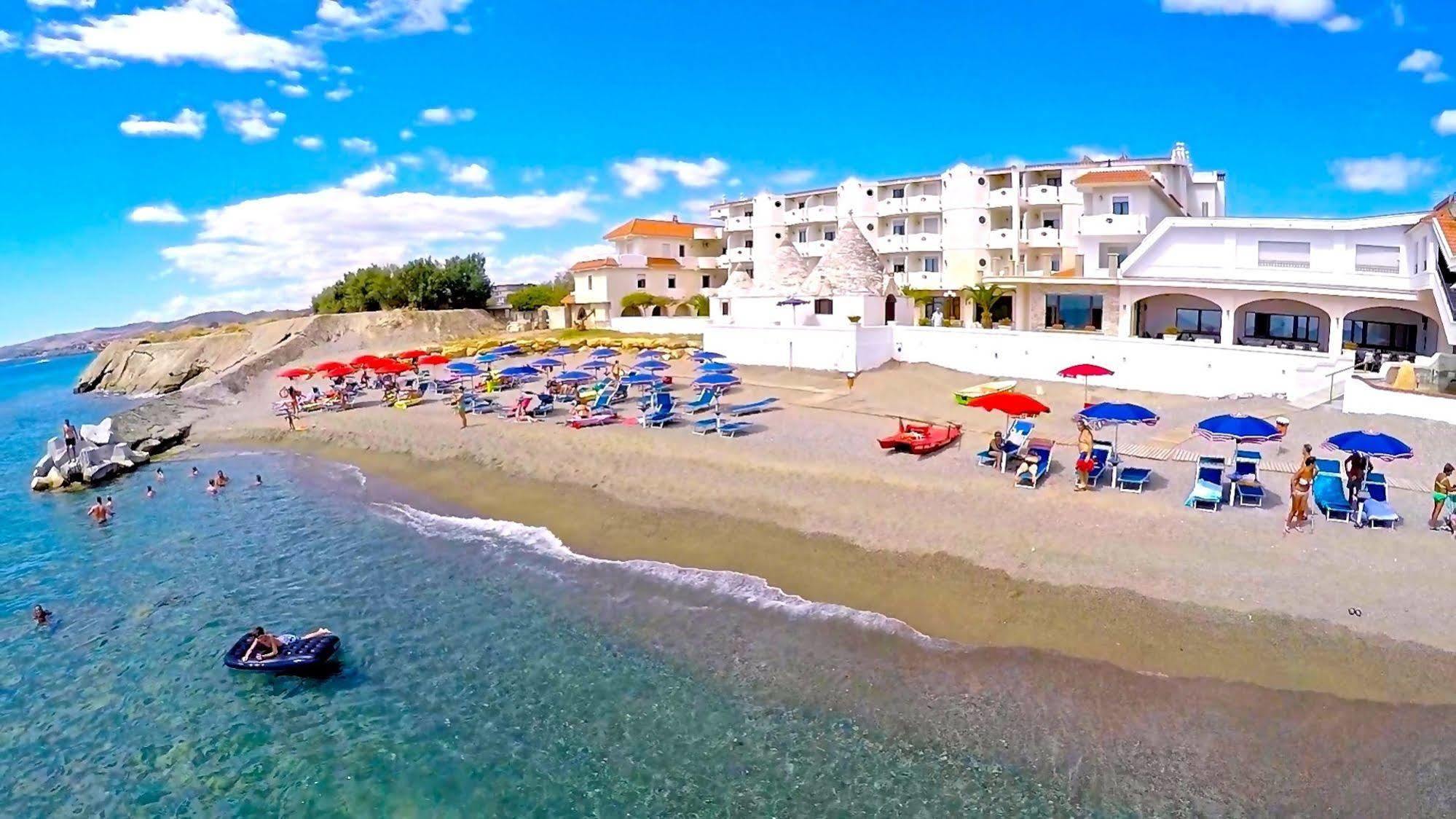 Hotel Residence Il Gabbiano Ciro Marina Exterior photo